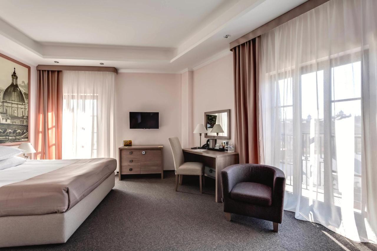 Rius Hotel Lvov Exteriér fotografie
