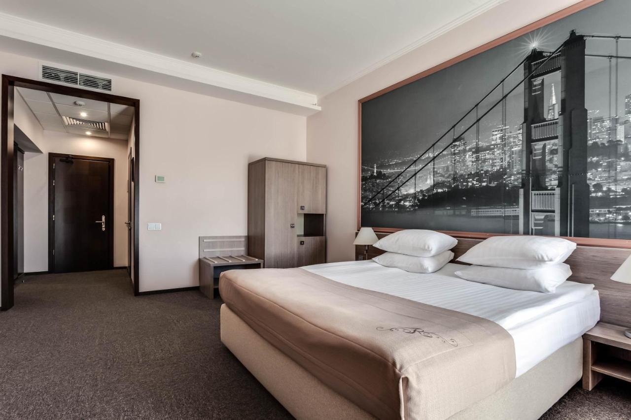 Rius Hotel Lvov Exteriér fotografie