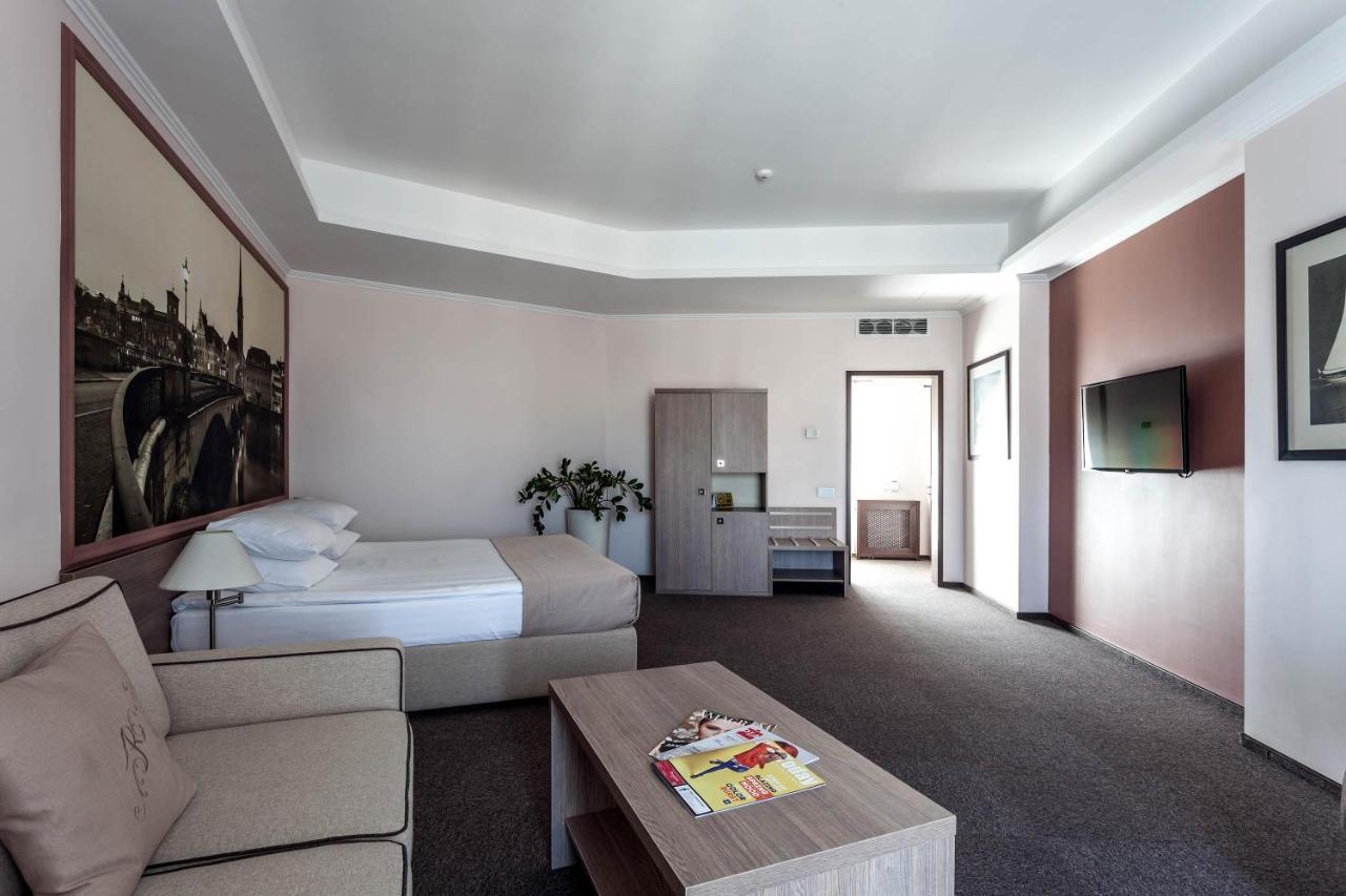 Rius Hotel Lvov Exteriér fotografie