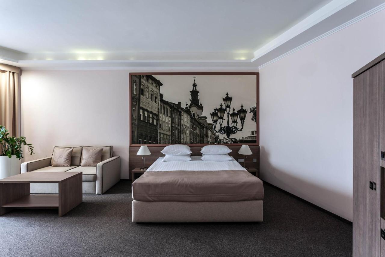 Rius Hotel Lvov Exteriér fotografie