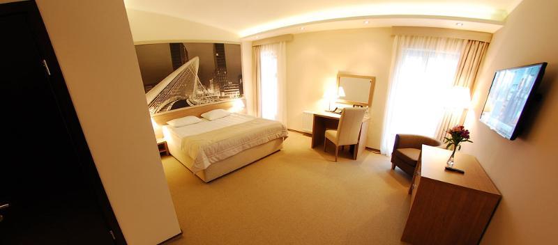 Rius Hotel Lvov Exteriér fotografie