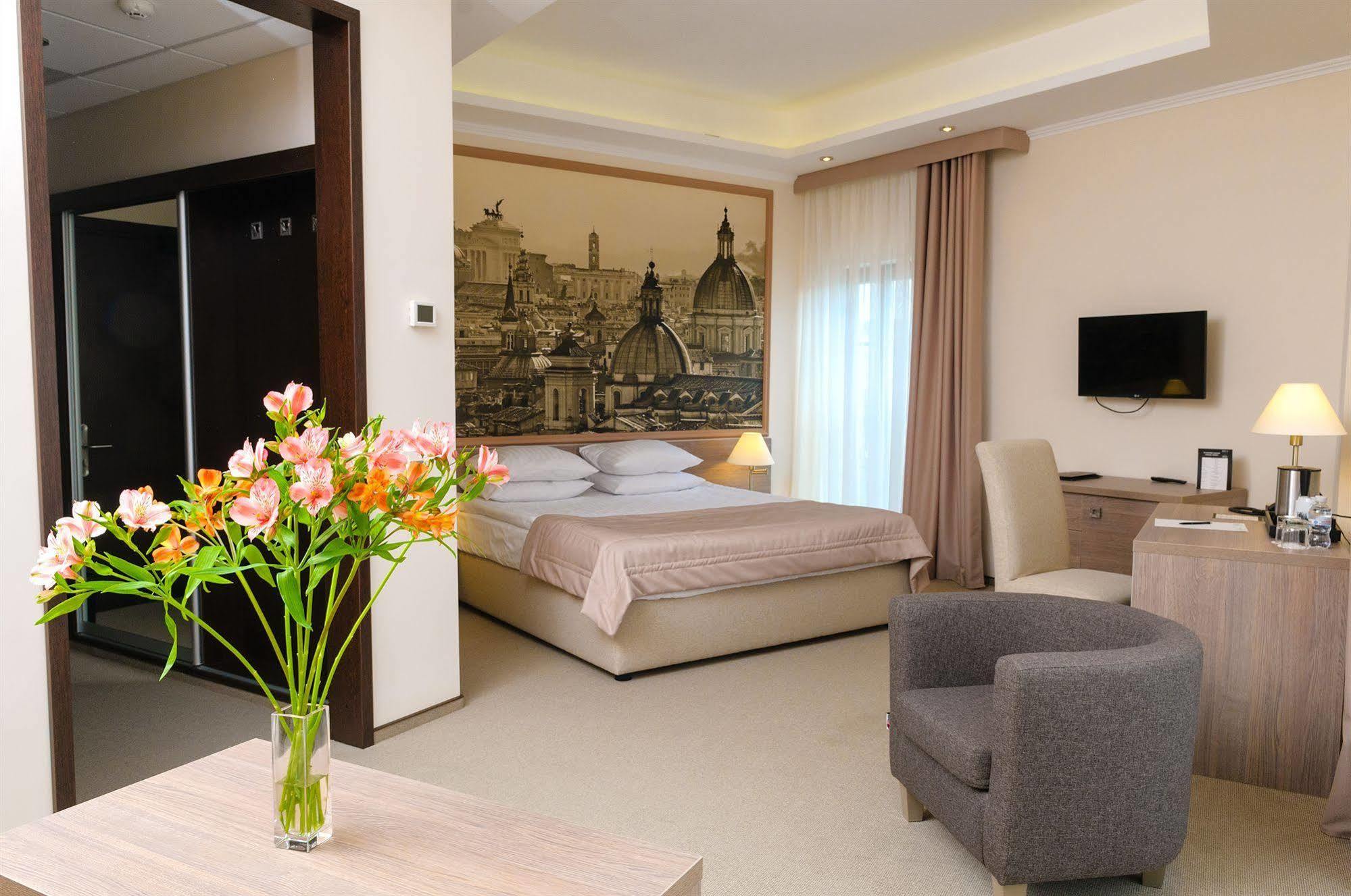 Rius Hotel Lvov Exteriér fotografie